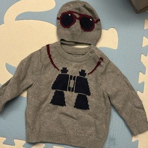 Excellent condition gap sweater and hat